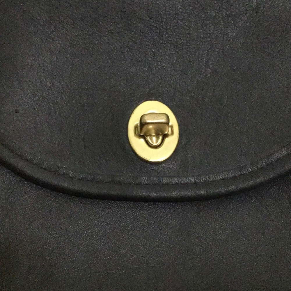 Rare Vintage Regina Coach Black Leather Mini Crossbody Handbag - Picture 3 of 9
